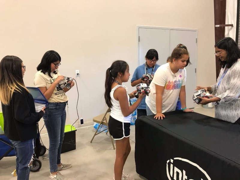 GRICUA youth building remote controlled cars